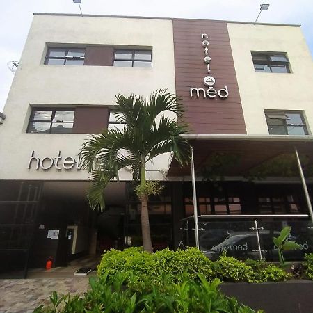 Hotel Med 70 Medellin Exterior photo